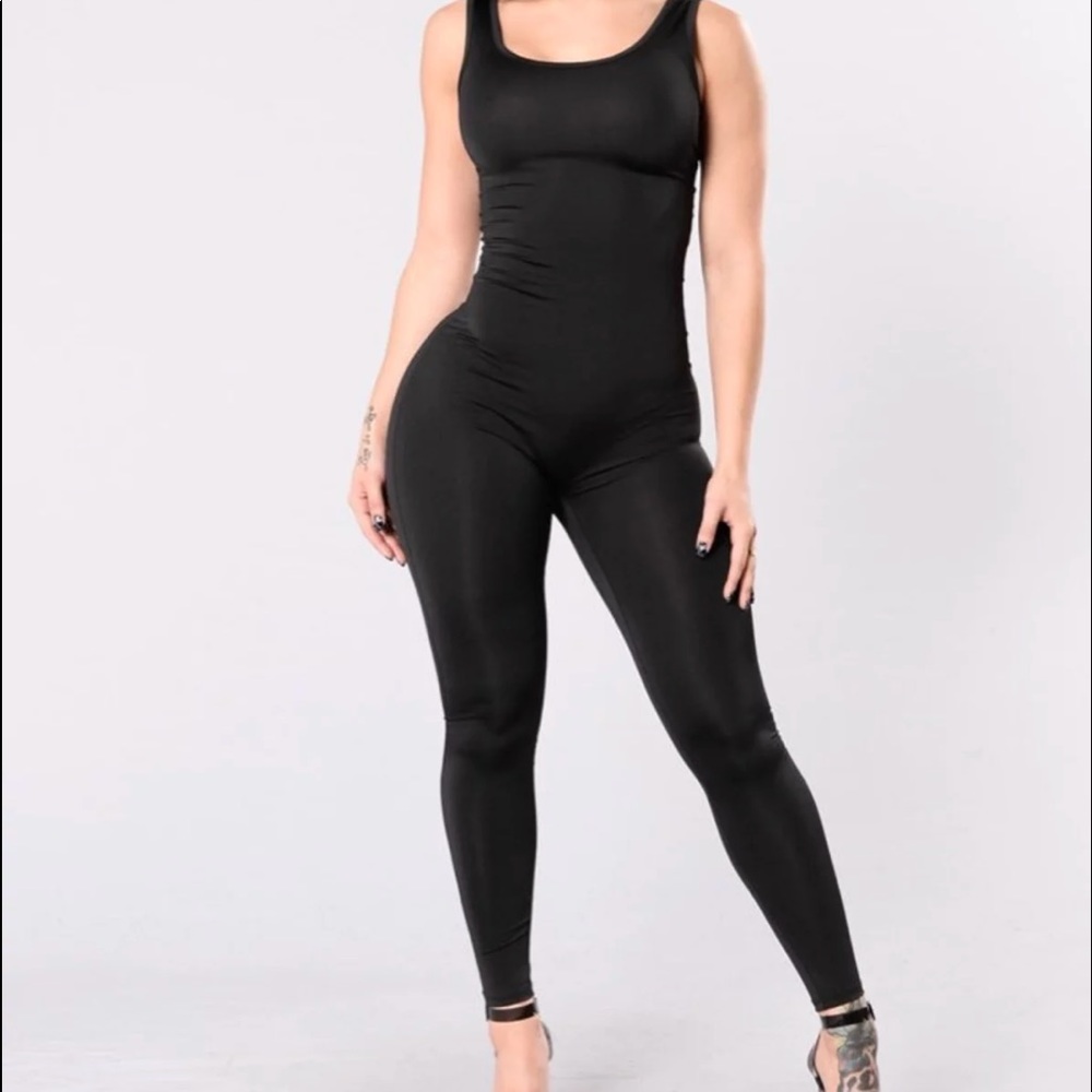 Fashion nova jumpsuit